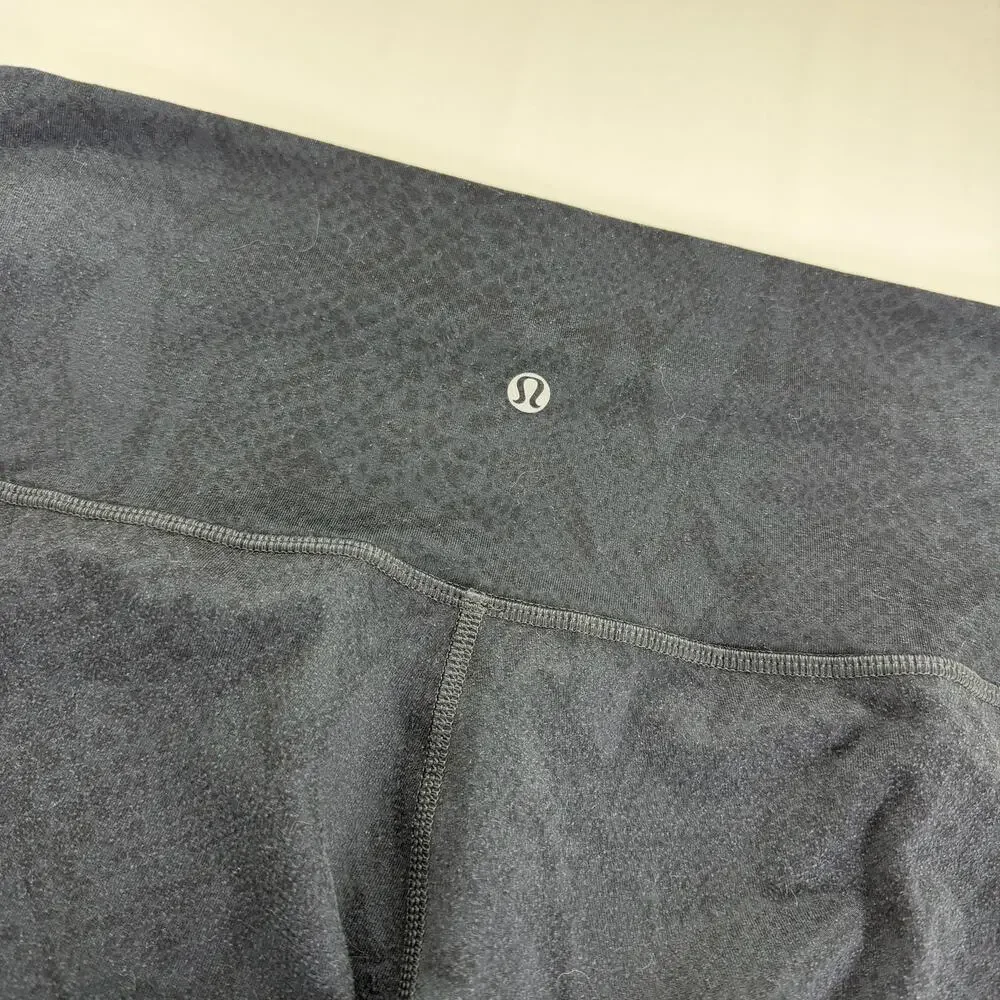 Lululemon Leggings Womens Sz 7/8 Black Snakeskin Athletic Yoga Pants Stretch Gym